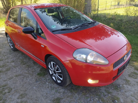 Fiat Grande Punto 1.4 8V 57Kw RV.2009 - NOVÁ STK